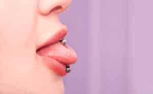 Piercing,The,Language,Of,The,Girl.,Cosmetic,Procedure,For,Piercing